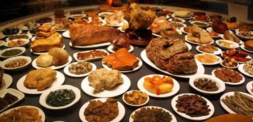 如何有效清洁见证满汉全席的油腻墙面